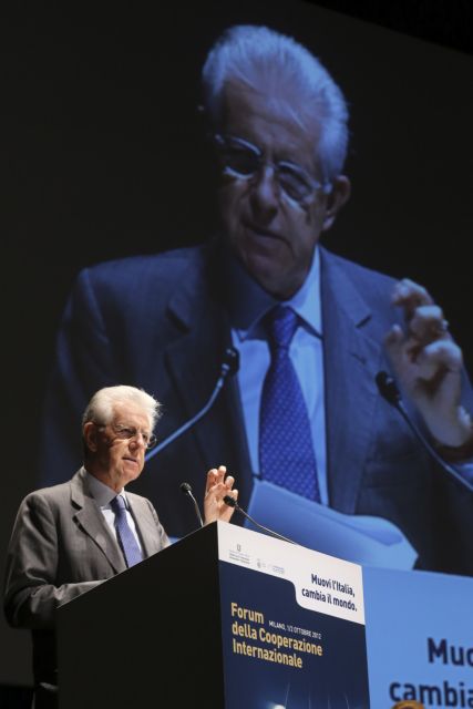 Ήξεις αφήξεις από τον Μόντι εν μέσω προεκλογικού «πυρετού» στην Ιταλία